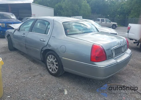 2006 Lincoln Town Car Signature from USA, damaged, VIN 1LNHM81W06Y642488